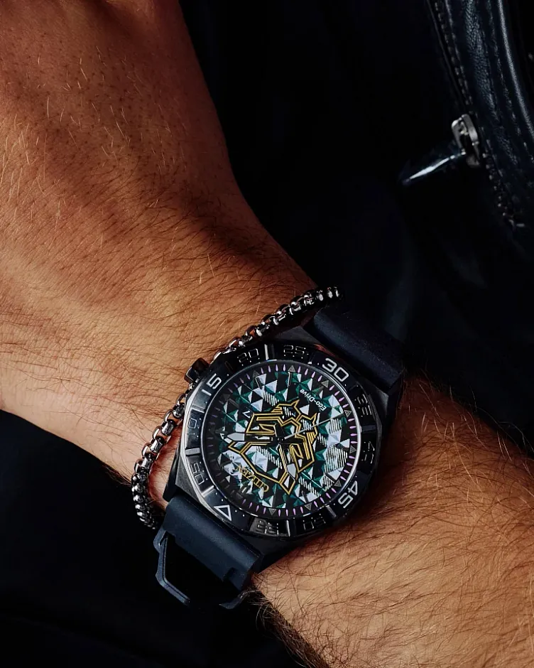 Black Panther 60th Anniversary Black Dial Silicone Strap AW1858 Black Panther 60th Anniversary Black Dial Silicone Strap AW1858